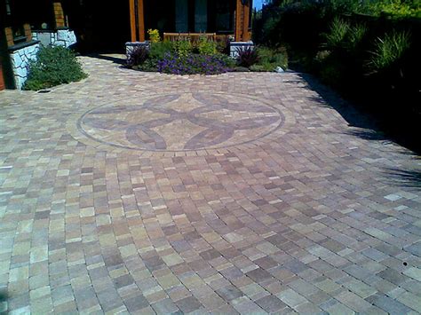 Paving Stone Driveways Gallery 2 - Stone Taffy Design