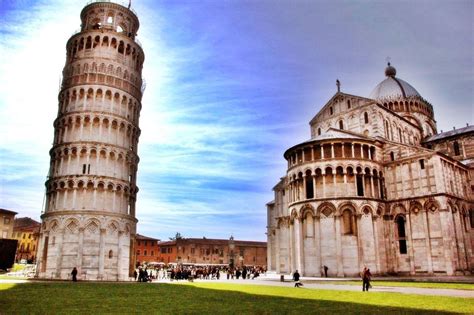 Leaning Tower of Pisa at Night Wallpapers - Top Free Leaning Tower of ...