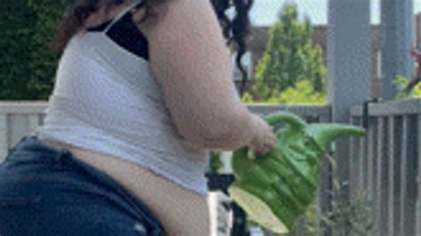 Fatty On The PUBLIC Patio Goddess Freya BBW Clips4sale