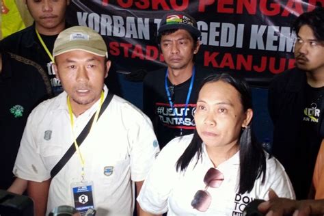 Tuntut Keadilan Keluarga Korban Tragedi Kanjuruhan Dan Aremania