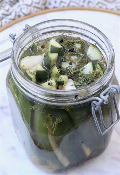 Easy Homemade Pickles Recipe