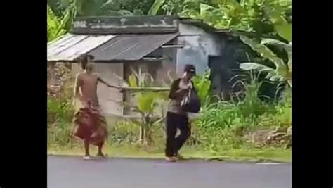 Ngeri Beredar Video Detik Detik Korban Mutilasi Di Garut Ditarik Di