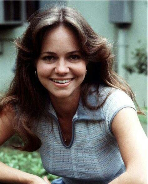 Sally Fields Sally Field Hairstyles Sally Field Smokey And The Bandit