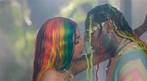 Las Im Genes Comprometedoras De Yailin Con Tekashi En Un Jet Privado