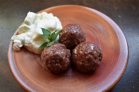 Lamb Meatballs With Tzatziki Recipe Cairncrest Farm