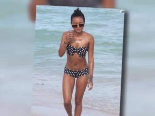 8 Hot Sexy Amy Tran Bikini Pics