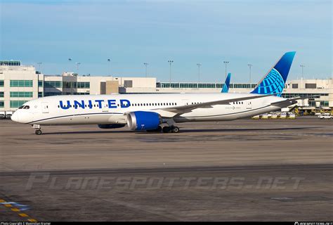 N United Airlines Boeing Dreamliner Photo By Maximilian