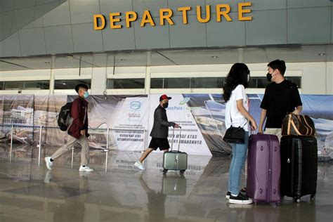 Trafik Penumpang Bandara Ap I Oktober Juta Tertinggi Sejak Juni