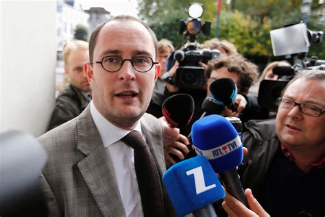 Pipigate Peeing Scandal Puts Belgian Minister In Hot Water Reuters