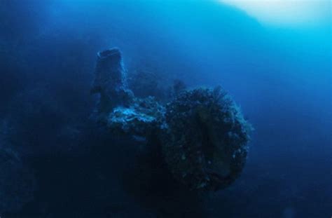 In the Bermuda Triangle found a sunken “UFO”