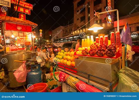 Chinatown Bangkok Nightlife Editorial Photography - Image of streetfood ...