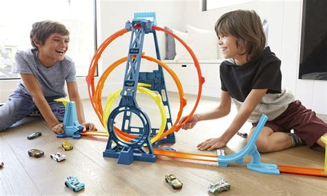 Hot Wheels Potrójna pętla Pojazd tor i garaż Sklep internetowy