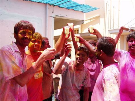 Ever Wondered Why Bhang Is Synonymous With Holi? Here’s Why