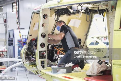 48 Bell Helicopter Textron Canada Stock Photos, High-Res Pictures, and Images - Getty Images