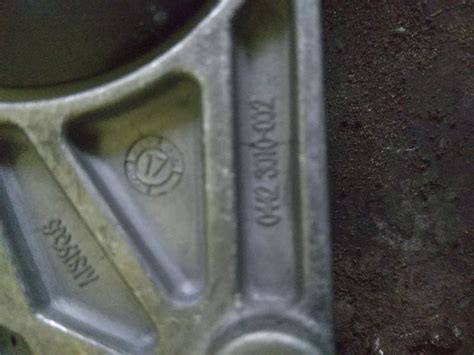 Замена натяжителя ремня генератора — Volkswagen Passat B5, 1,8 л, 2002 ...