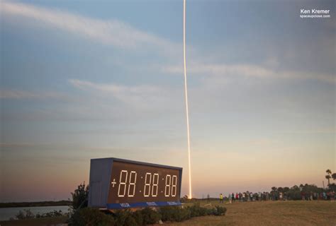 Splendid Sunset Liftoff For 1st SpaceX Upgraded Starlink Internet