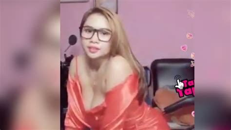 WOW BAJUNYA DIBUKA SEXY BANGET GOYANGANNYA MANTAP BIGO LIVE HOT