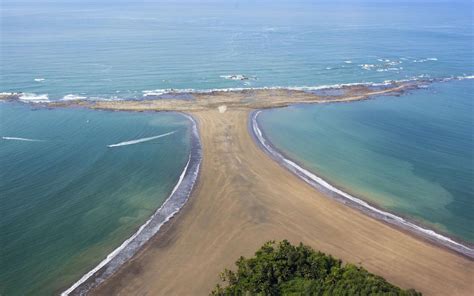 Unique Beaches: Uvita Beach & Tombolo of Uvita | Yabá Chiguí