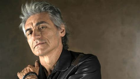 Ligabue In Concerto Al Carlo Felice Con Il Tour Nei Teatri Dedicato A Noi