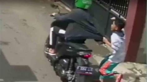 Aksi Heroik Bocah Kelas 5 SD Nekat Lawan Jambret Videonya Viral