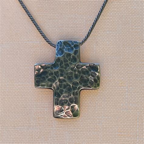 Silpada Sterling Silver Hammered Cross Pendant Gem