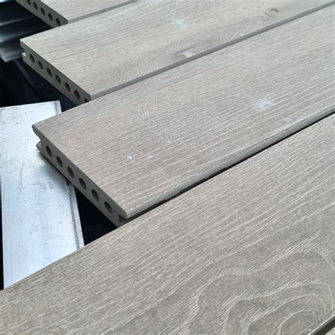 What Are The Benefits Offered By Rectified Decking Tiles Wallbarn