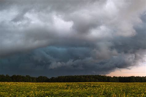 Unwetter Tornado fegt über NRW hinweg und zwar HIER DerWesten de