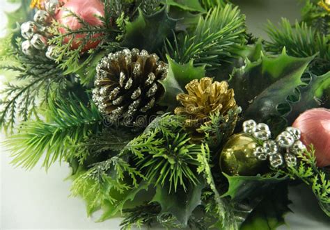 Green Christmas Garland Picture. Image: 17532676