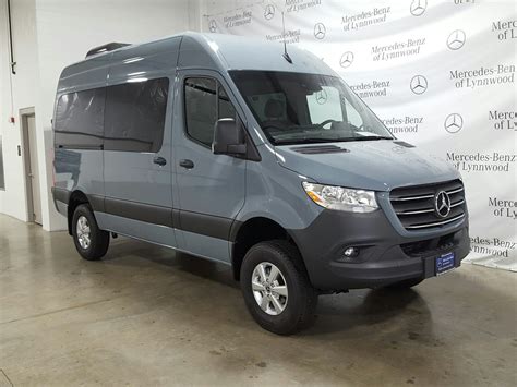 New 2019 Mercedes Benz Sprinter Passenger Van 2500 High Roof V6 144 Rwd 20B