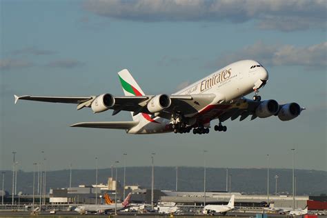 A Euh Emirates Airlines Airbus A Perth Dubai Ek John Edmond