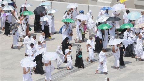 Grand P Lerinage Du Hajj En Arabie Saoudite Au Moins Personnes