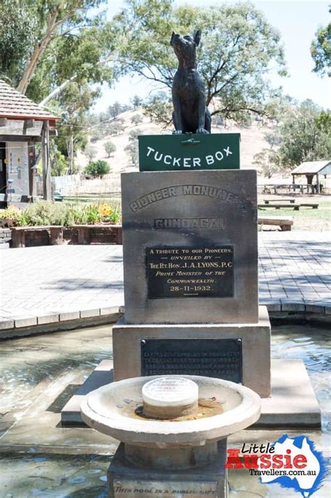 Visiting The Dog On The Tuckerbox Statue In Gundagai