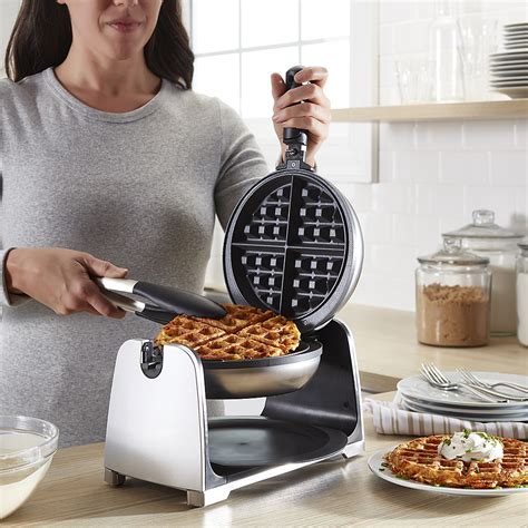 Best Buy: Oster Oster® DiamondForce™ Nonstick Flip Waffle Maker CKSTWF1F-DM