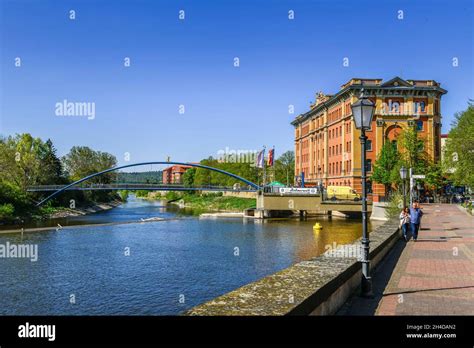 Langer Wall Weserpromenade Weser Hameln Niedersachsen Deutschland