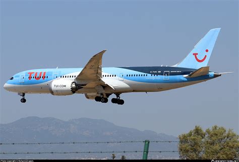 G Tuic Thomson Airways Boeing Dreamliner Photo By Richard Dragon