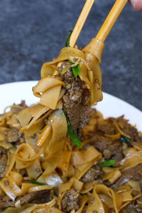 Beef Chow Fun Stir Fried Ho Fun Noodles Tipbuzz