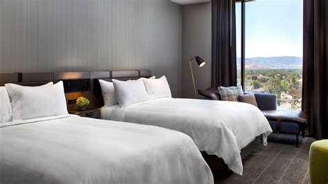 Hotel in Reno, Nevada | Renaissance Reno Downtown Hotel