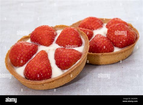 Two Custard Tarts Hi Res Stock Photography And Images Alamy