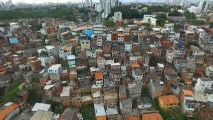 População que vive em favelas cresce e chega a 8 1 mostra Censo no