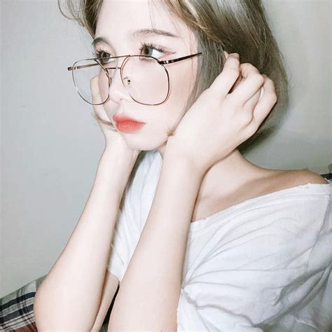 Round Eyeglasses Give You An Adorable Vintage Look And Can Be Matched With A Casual Outfit Shop