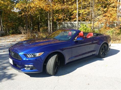 Ford Mustang Convertible cabriolet Photos, and Specs. Find Ford Mustang ...