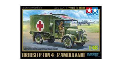 AMBULANCE BRITISH 2T 4X2 1 48 Scale TAMIYA 32605