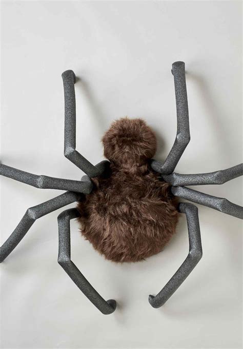 How To Make Diy Giant Spider Decorations For Halloween