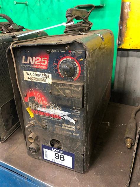 Lincoln Electric Ln Semi Automatic Wire Feeding Suitcase Welder