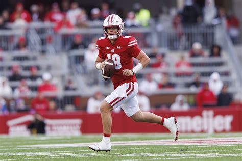 How to Watch: Wisconsin Badgers Gearing Up to Tackle Illinois - Sports ...