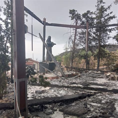 L inferno di fuoco a Cefalù distrutta anche la statua di Padre Pio