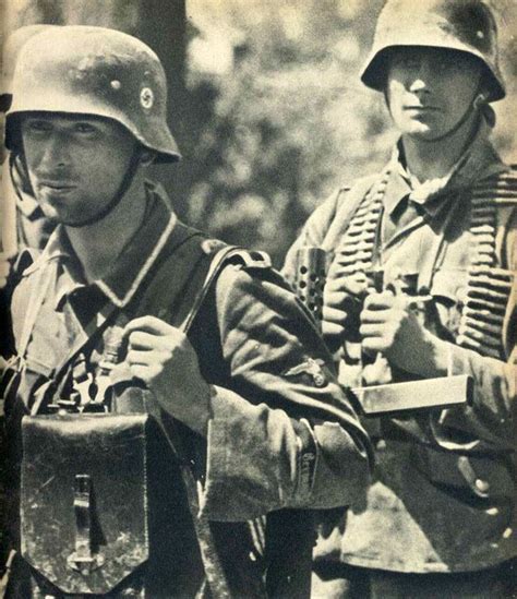 Pin on Wehrmacht Fallschirmjäger Waffen SS