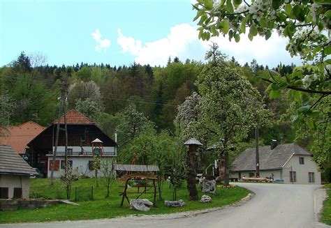 Pohod Po Poteh Okrog Slivne Ob Ina Litija Mojaob Ina Si