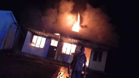 Uganda Scoppia Un Incendio In Una Scuola Per Bambini Ipovedenti