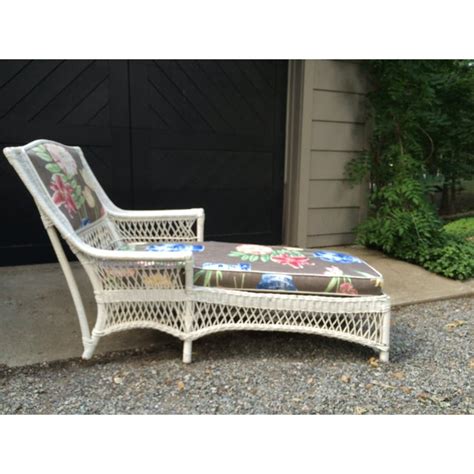 Antique White Wicker Chaise Lounge | Chairish